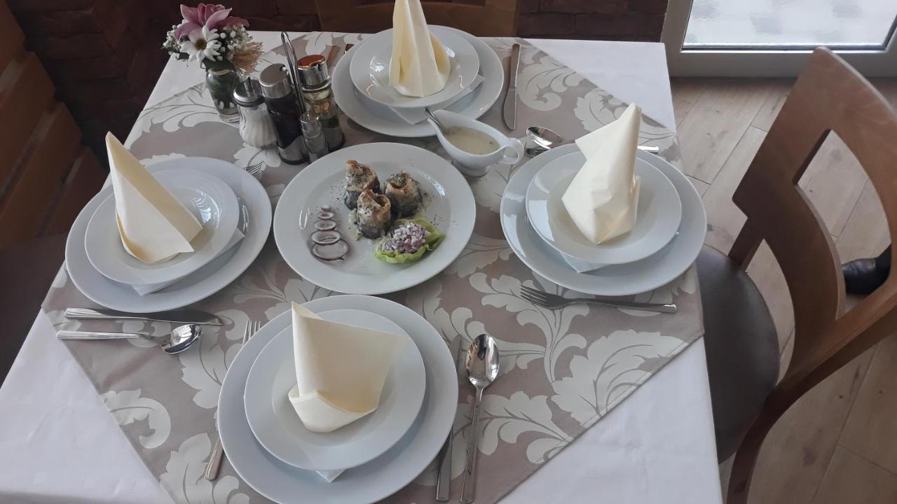 באינה באשטה Prenociste I Restoran Ihthis מראה חיצוני תמונה