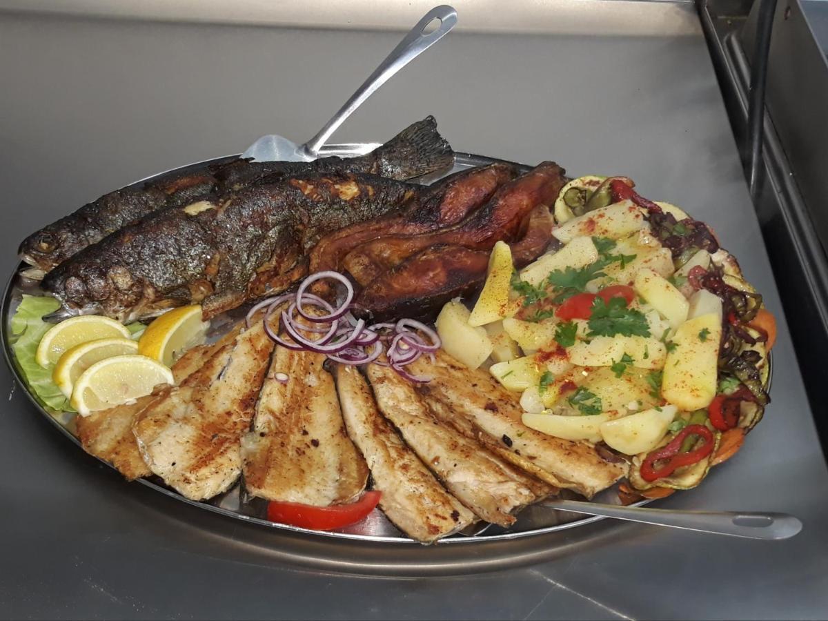 באינה באשטה Prenociste I Restoran Ihthis מראה חיצוני תמונה
