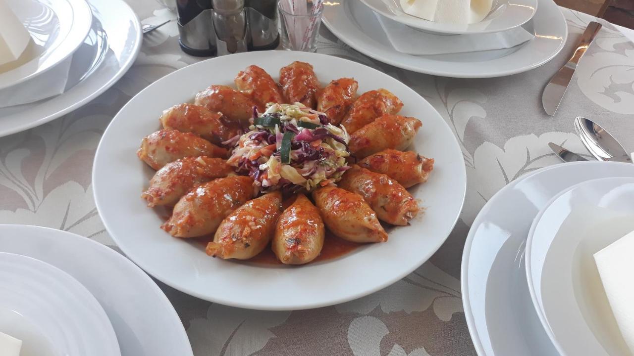 באינה באשטה Prenociste I Restoran Ihthis מראה חיצוני תמונה